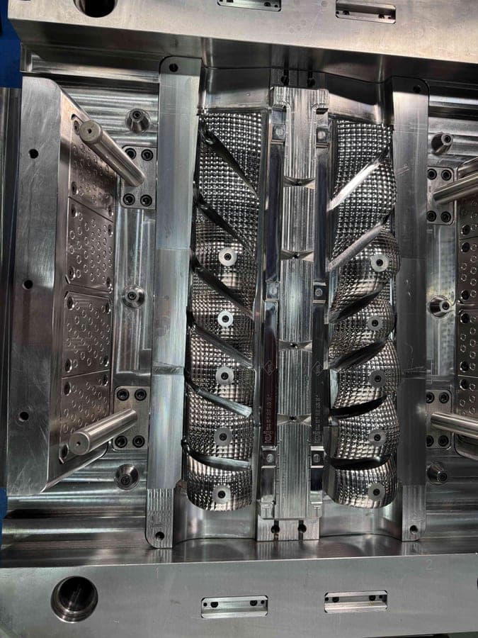 IVECO Headlight Reflector Mould